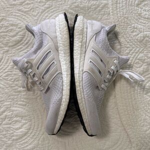 Adidas Men’s UltraBoost DNA 5.0 'Cloud White’ size 8.5
